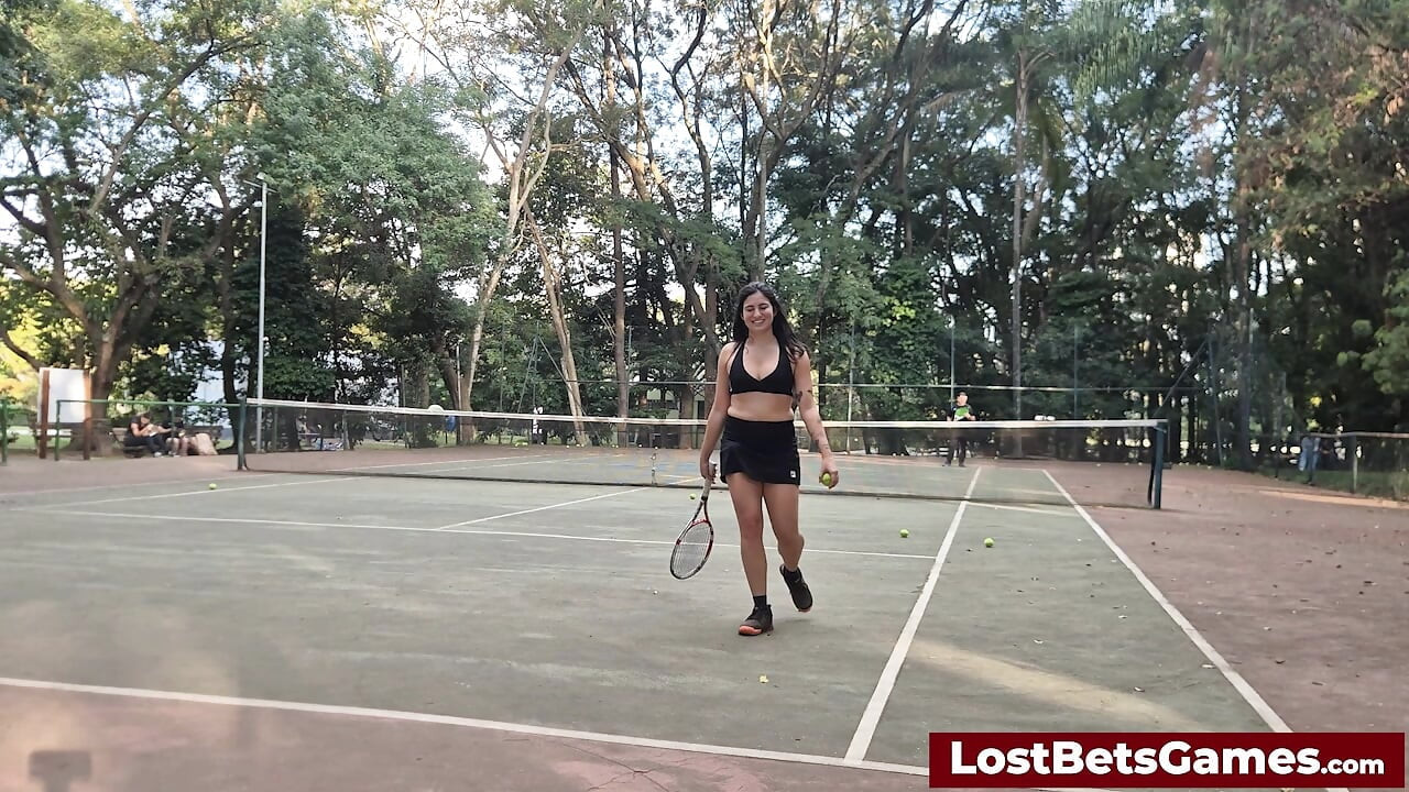 Rafaela dan igor bertanding untuk bugil di luar ruangan