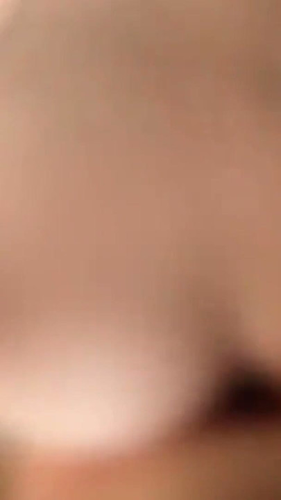 두 콜롬비아 레즈비언이 서로의 엉덩이를 문지른다 | 클립 2