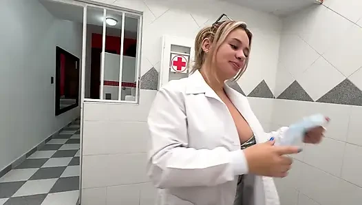 Vip Hizmet. Hemşire, Bir Danışandan Di̇li̇yi̇ İle Sperm Örneği Aldı