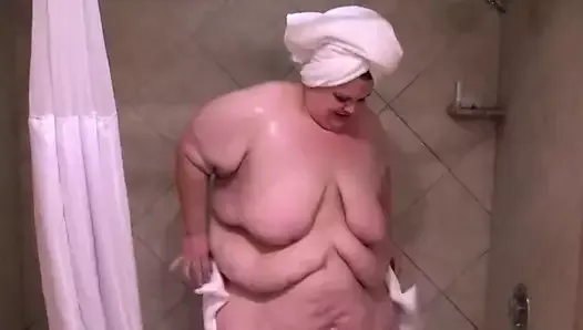 Morbidly obese chick showers