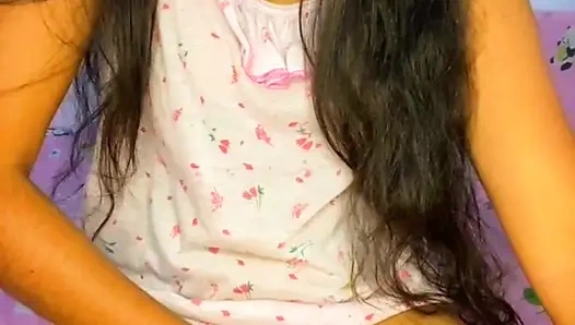 Istri asal kerala asal mallu lagi asik fingering memek dan anal