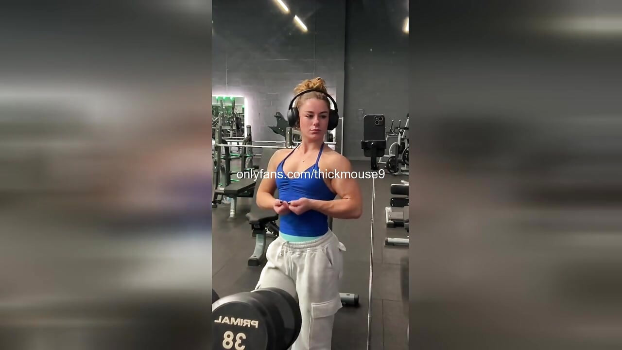 18χρονος ζωντανός κώλος σκύλας TikTok καταστράφηκε από τον πατριό!