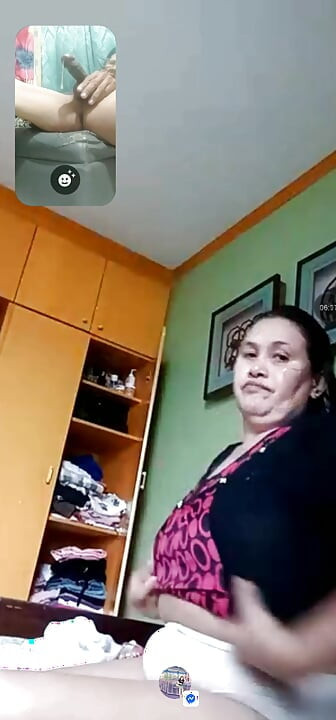 Hanya tengok pantat mandi sambil bersedia nak kerja