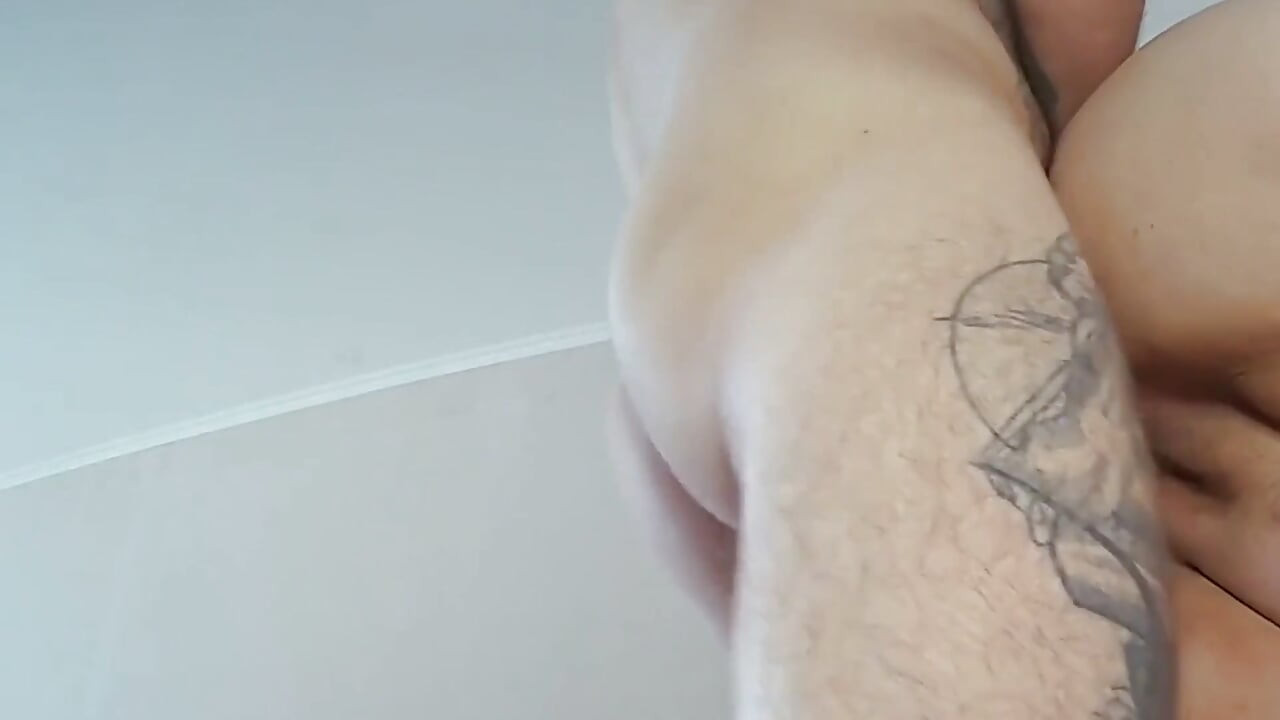 Fuck the big pussy of a friend who squirts from a dick