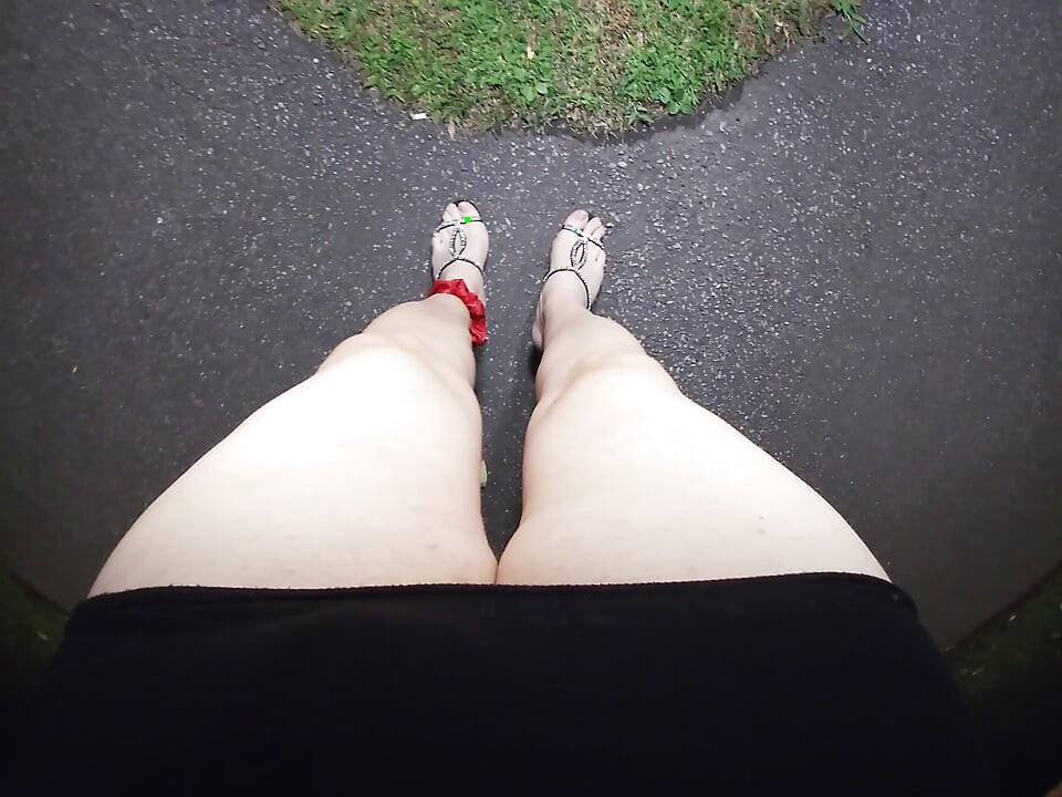 Noaptea cd matură distracție în aer liber, singură în parc