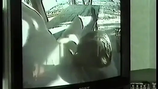 Azgın kaltak iki eşcinsel arkadaşından tatmin oluyor