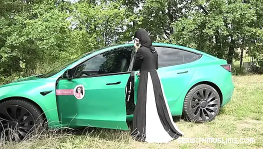 Его твёрдый хуй в штанах