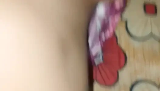 Neighbour's daughter fucked on the pretext of giving her cold water