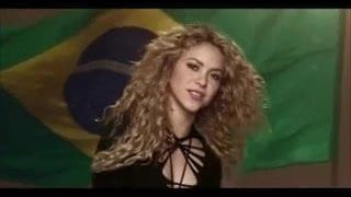 Shakira - обычные ступни в Бразилии