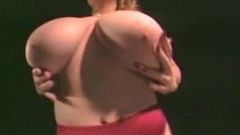 Rhonda enorme borsten dansshow