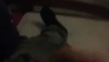 Ich wichse bei einem kumpel imm bett