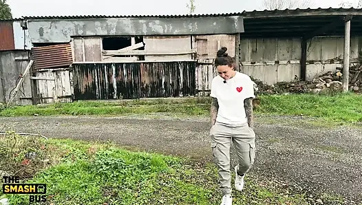 Valentina boux pertama kali di bus