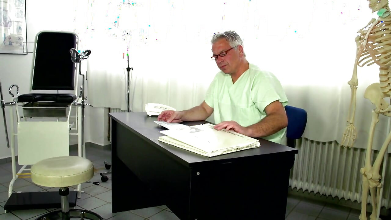 热辣熟女准备在户外骑乘鸡巴和射精合集