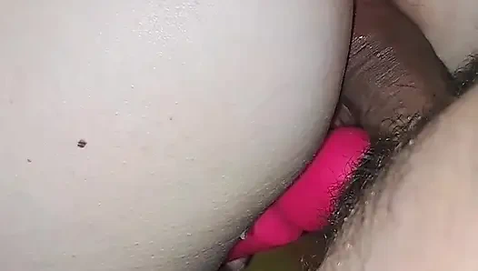 Güçlü popo ve koyun vibratöründe (tam video fansly'de)