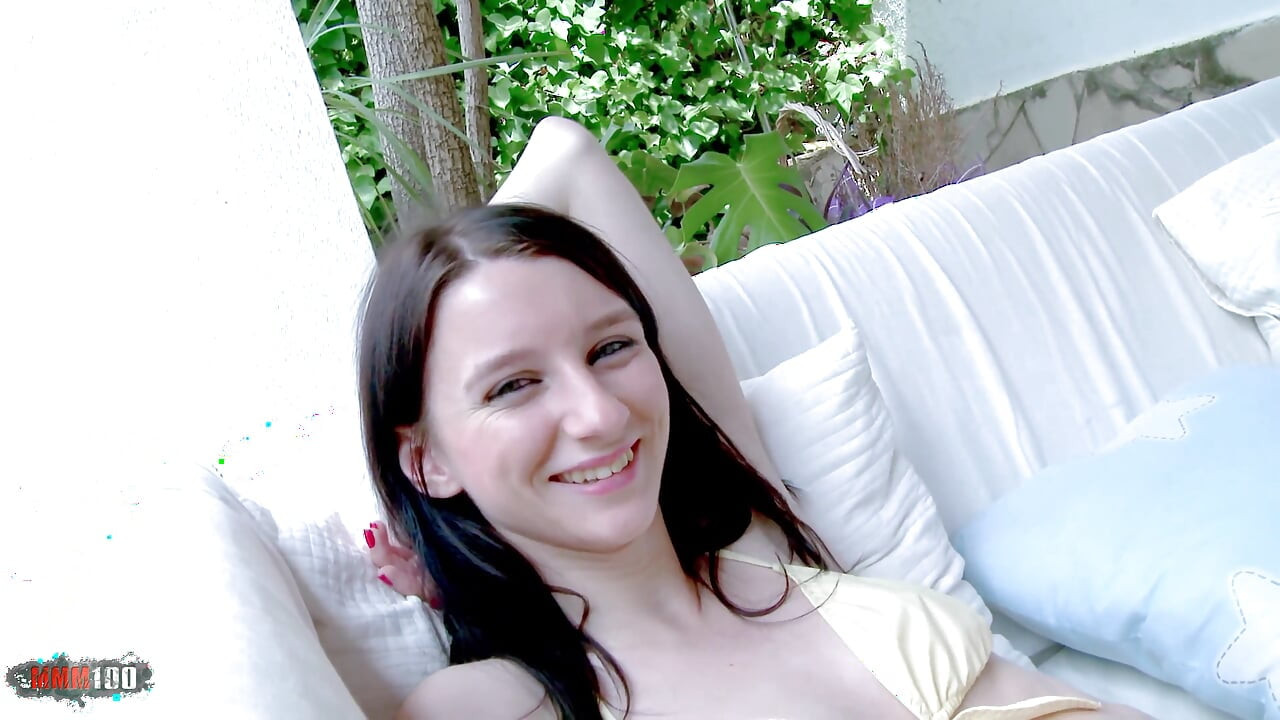 Pauline Cooper: sexy video entrevista con Pauline Cooper