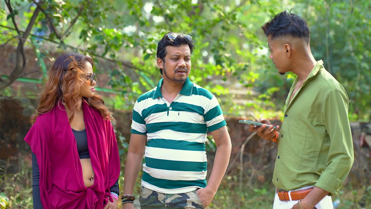 Took girlfriend to the park and had hardcore sex with friend