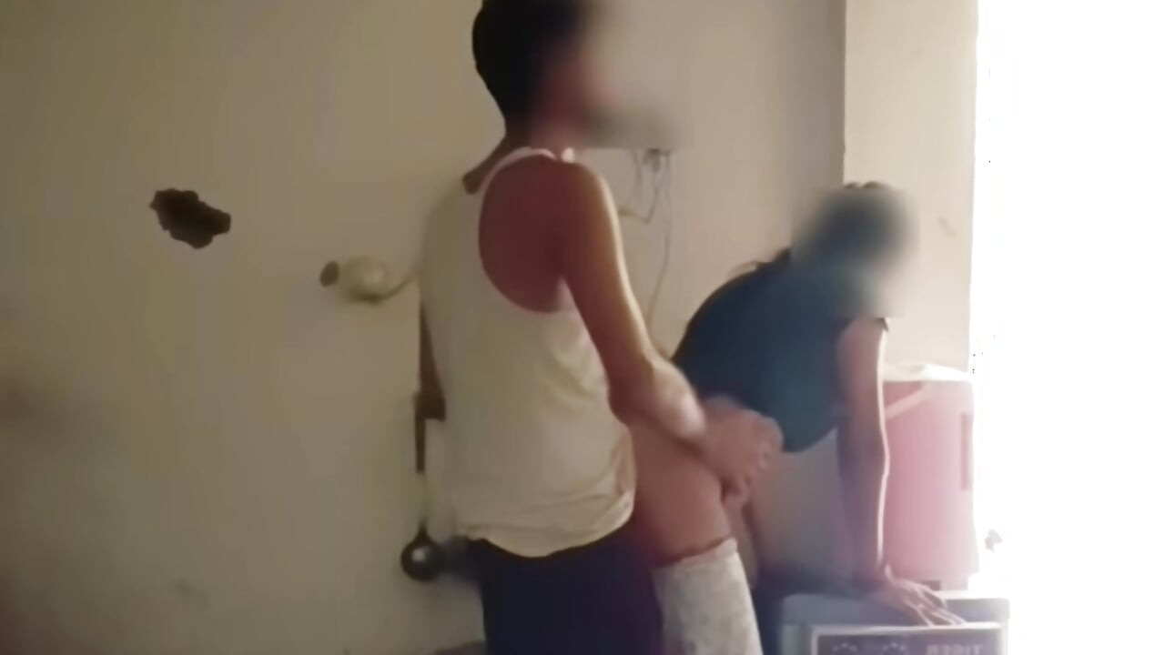 Hindi zvuk u psećem stilu: Ustajanje od šogorice šogorice