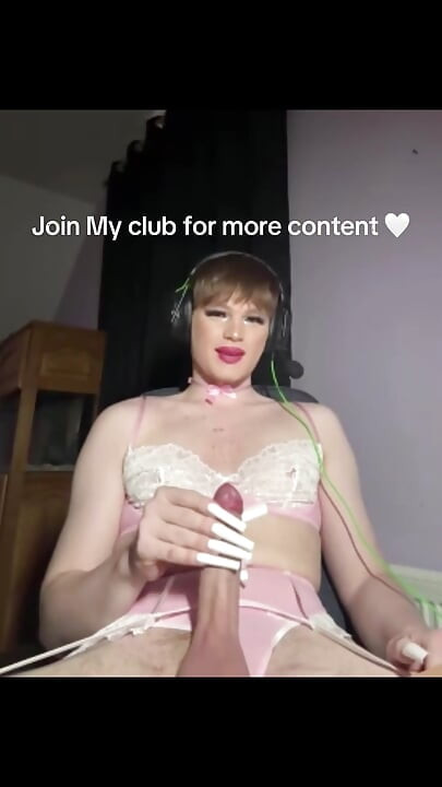 Femboyshow facial compilation