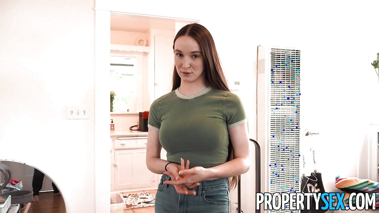 客人Hazel Moore抱怨房间 - 物业经理每天手指，舔和乱搞她