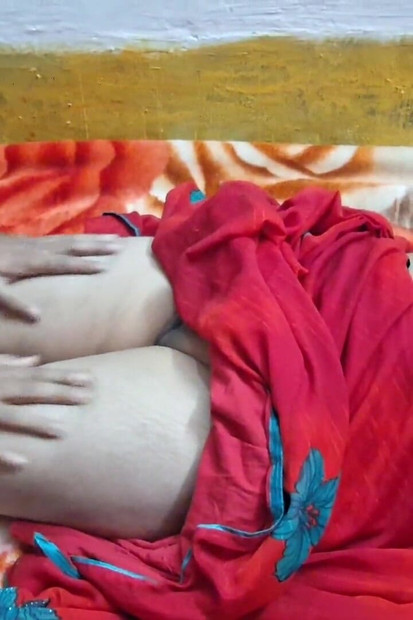 Red Saree Sister in Law Fuck by Brother in Law