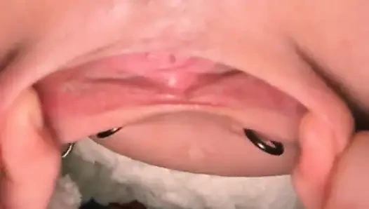 Sklavins Stabbed Her Labia