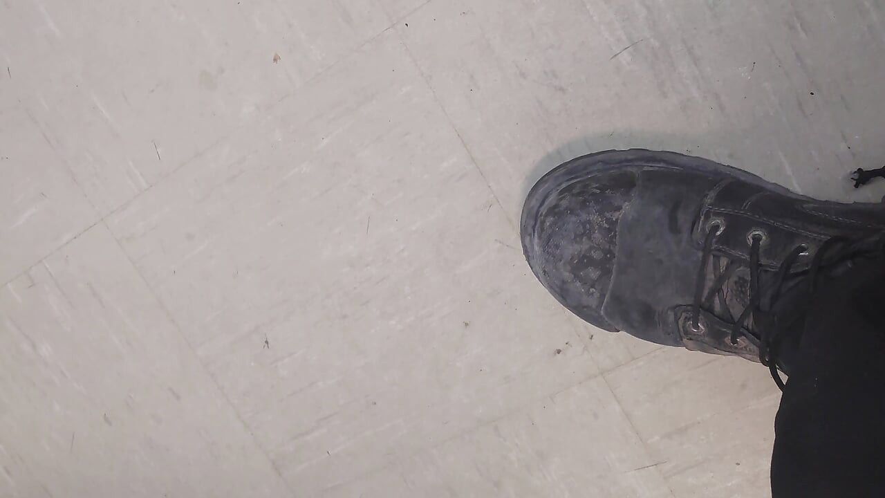 David Oliver masturbates and ejaculates on his underwear