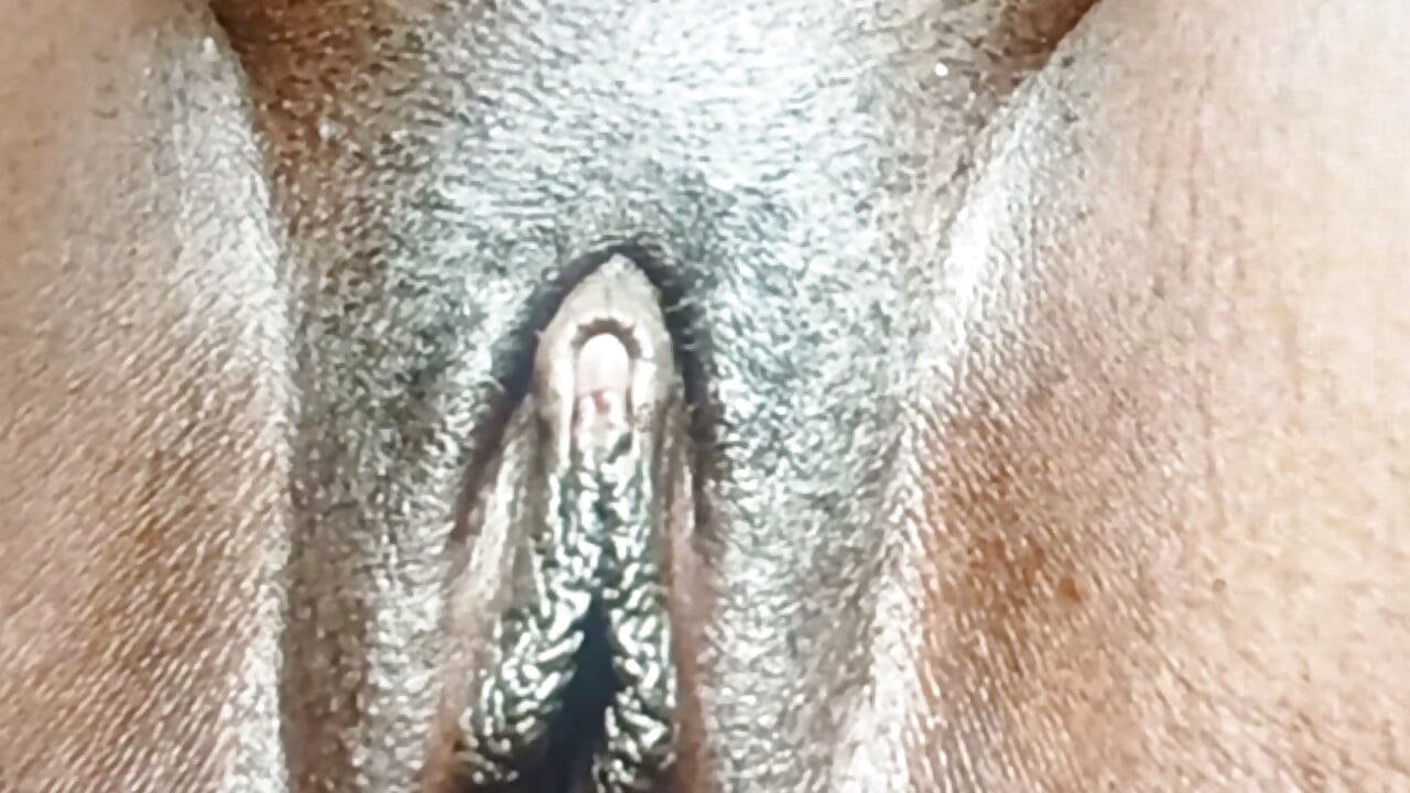 Burundian Woman: Discovery of Female Pleasure and the Clitoris »