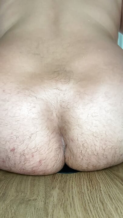 Stretching my sissy pussy