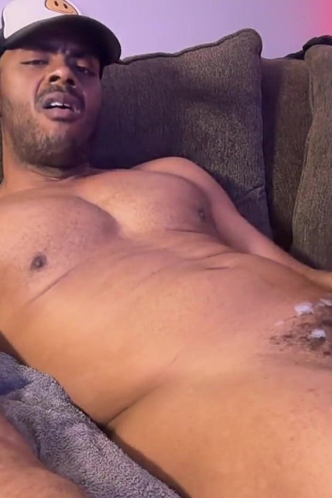 Solo Plugged Cum