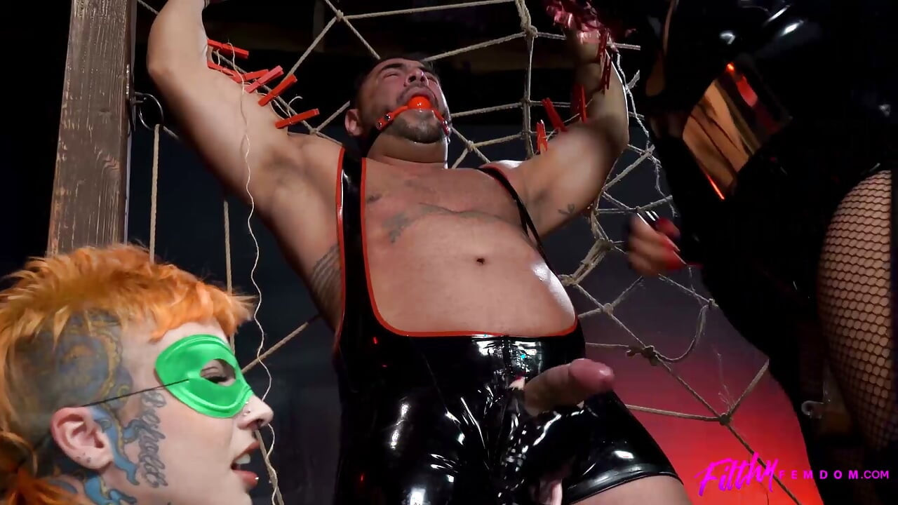 Hardcore Babes Daisy Ducati And Little Spittle Make Dude Moan In BDSM