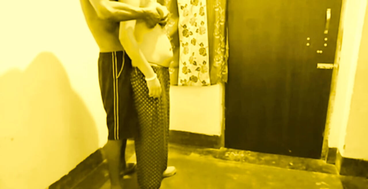 Hot Bhabi come neighbour home for Big black cock fuck..
