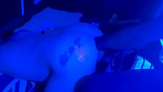 Kirli koyu yumruk sokma