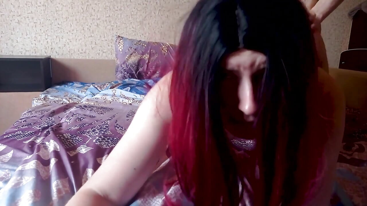 Ma coloc dans le dortoir est venue me laver pendant que je me rasais