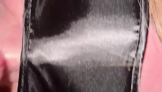 Pelatihan sepong kontol boneka trans sebelum pesta seks