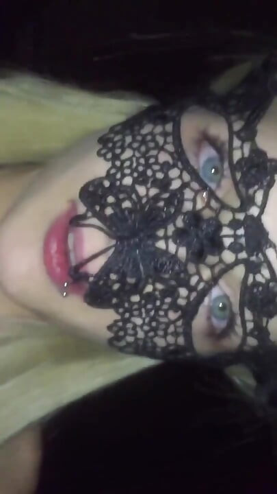 Stoyca blonde stoking teen ready for a gagg