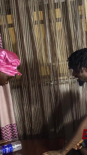 Atemberaubender moment von "Doing flip the bottle challenge with my bestie"