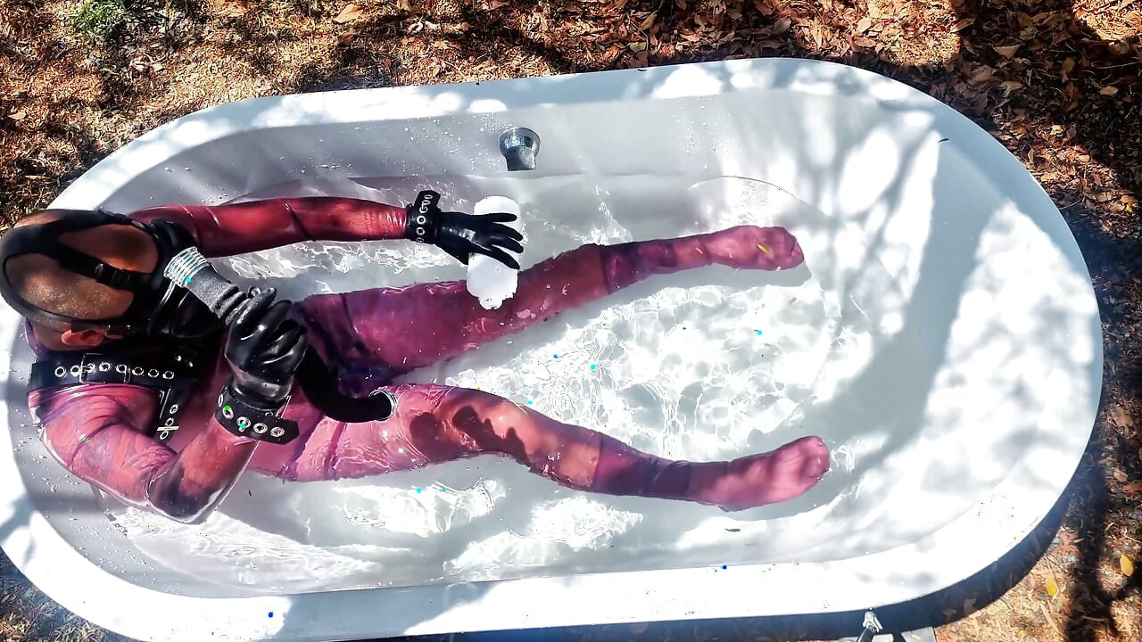 Purple Drone Bath Play Session