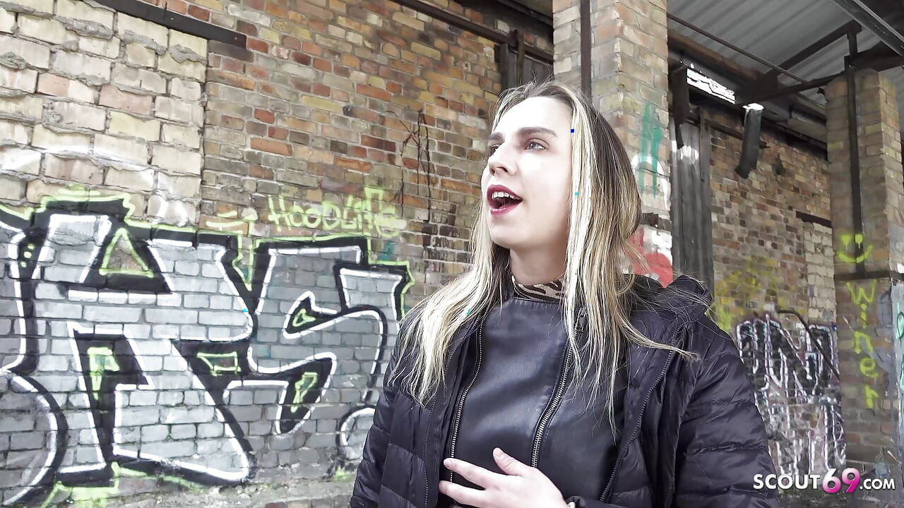 GERMAN SCOUT - hard anal casting sexo para russa menina Aura Sin com bunda redonda por agente do pau grande