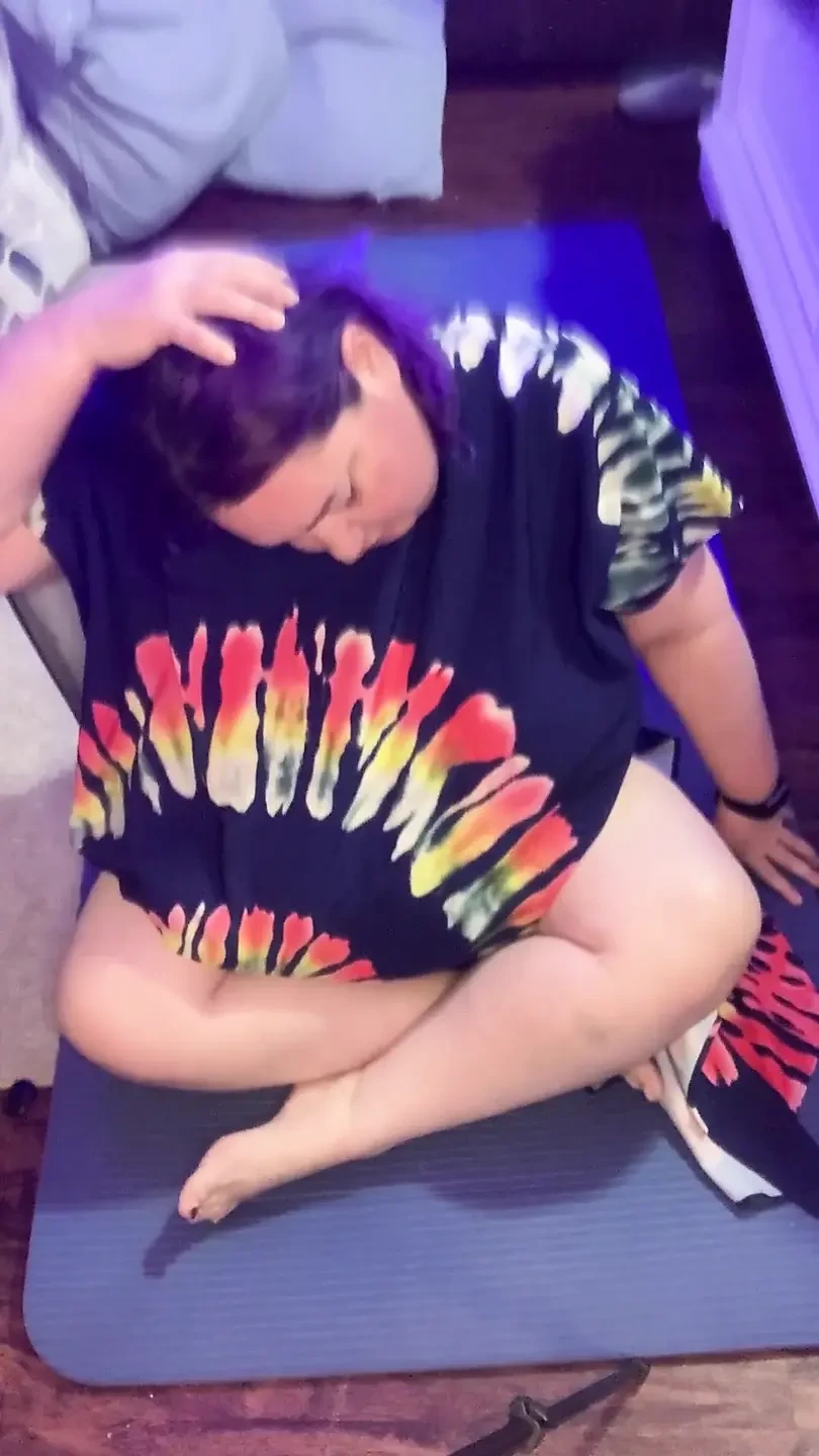 BBW Does Peek a Boo Yoga