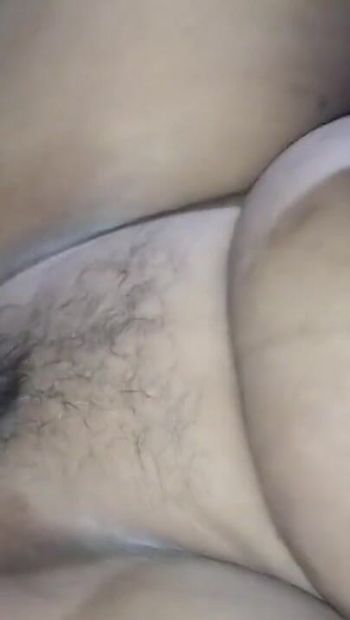 Momento emocional de "indiana sexy bengali boudi videioXxx. Desi Bangala HousWife Chudai em casa (Bengali Audio)"