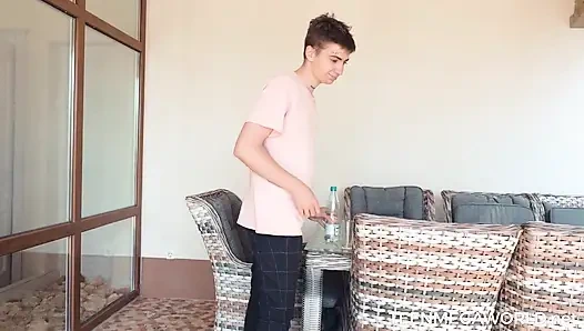 Горячая оргия в жаркий день, полное видео