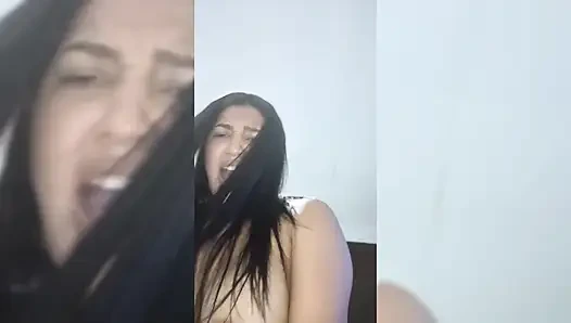 Aku ngentot pantat bahenol tetanggaku yang super hot - bagian 5