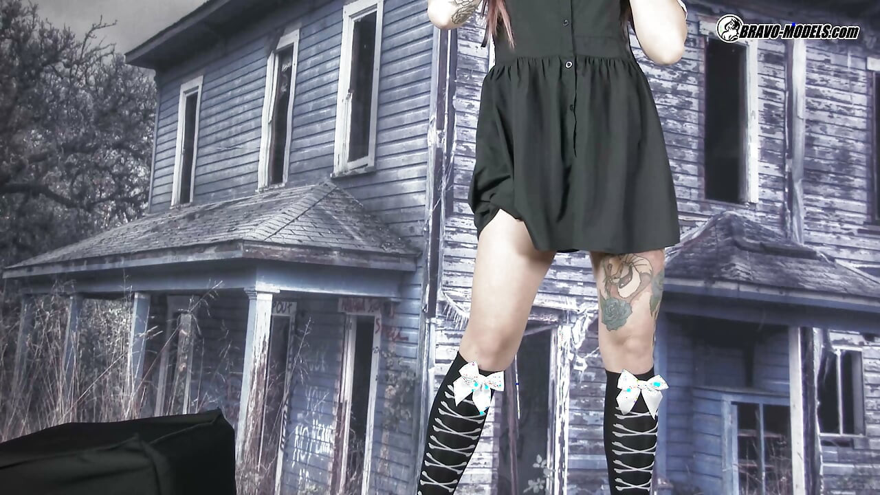 430 - Sharlotte Thorne