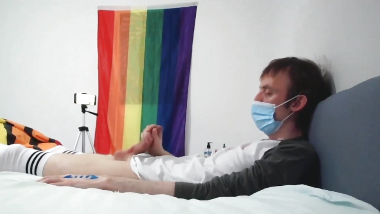 Ο Sammy Andrews παίζει με τον πούτσο του