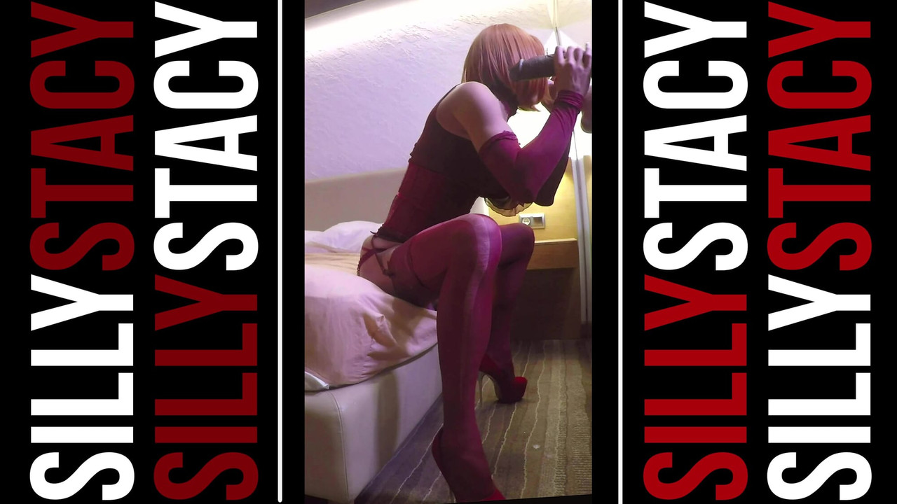 Nasty redhead Sissy intense suck in the hotel