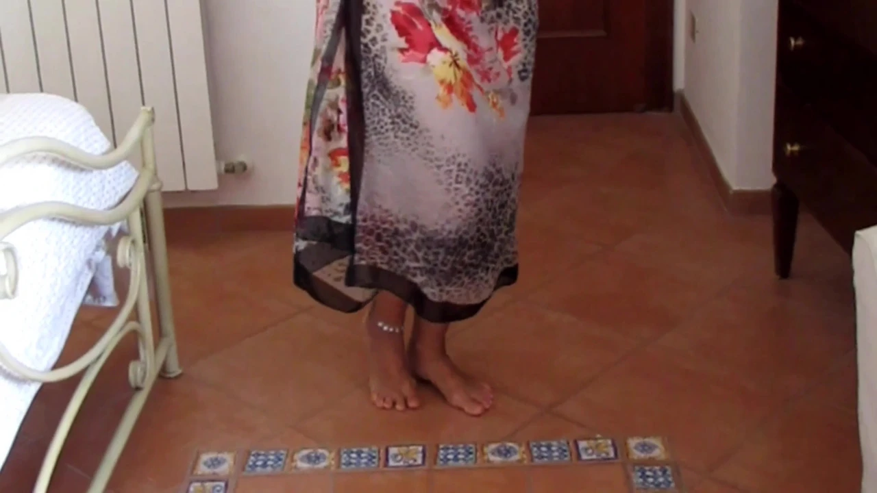 Amatör sarışın olgun evli kadın ve kısmen giyinik seks oyunları