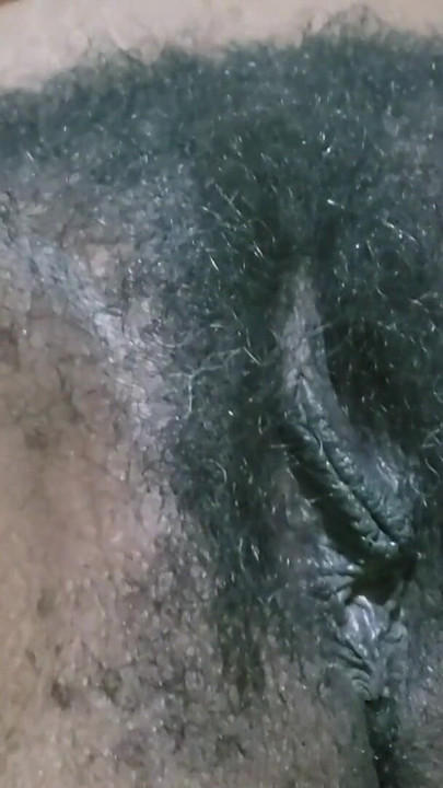 Chubby Redhead Babe & Hairy Pussy Close Up Embraces Intense Desire with Fiery Energy | Clip 1