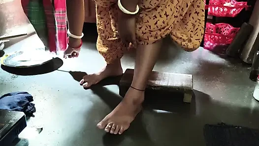 Pertama kali bercanda dengan Bhabi saat dia sedang memasak