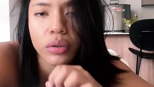 Onlar beni lezzetli bir şekilde sikerken kendimi görmeyi seviyorum -amatör çift- nysdel