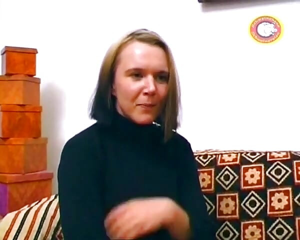 Amateur MILF From Germany Likes Playing with Her Pussy